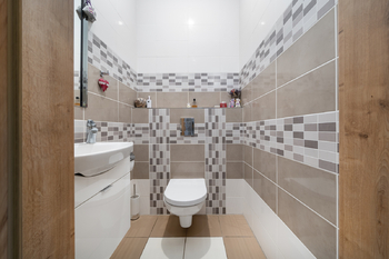 Prodej domu 346 m², Praha 4 - Lhotka