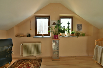 Pokoj v podkroví - Prodej bytu 4+1 v osobním vlastnictví 95 m², Hradec Králové