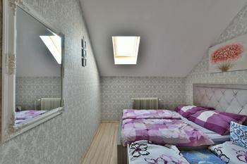 Ložnice v podkroví - Prodej bytu 4+1 v osobním vlastnictví 95 m², Hradec Králové