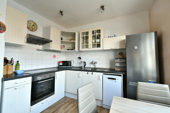 Kuch. kout - Prodej bytu 4+1 v osobním vlastnictví 95 m², Hradec Králové