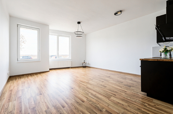 Pronájem bytu 1+kk v osobním vlastnictví 39 m², Praha 9 - Dolní Počernice