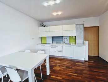 Pronájem bytu 4+kk v osobním vlastnictví 99 m², Praha 9 - Hrdlořezy