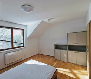 Pronájem bytu 4+kk v osobním vlastnictví 99 m², Praha 9 - Hrdlořezy