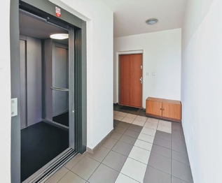 Pronájem bytu 4+kk v osobním vlastnictví 99 m², Praha 9 - Hrdlořezy