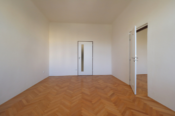 Pronájem bytu 2+1 v osobním vlastnictví 43 m², Praha 2 - Nusle