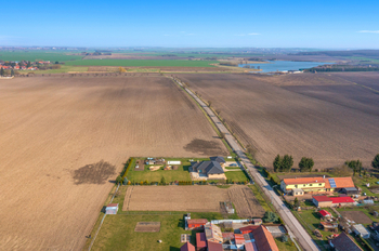 Prodej pozemku 2066 m², Lužec nad Cidlinou