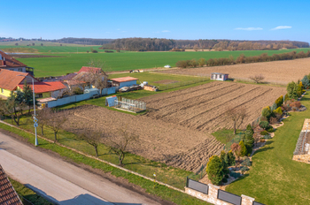 Prodej pozemku 2066 m², Lužec nad Cidlinou