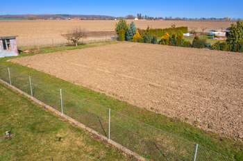 Prodej pozemku 2066 m², Lužec nad Cidlinou
