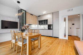 Prodej bytu 2+kk v osobním vlastnictví 61 m², Praha 5 - Smíchov