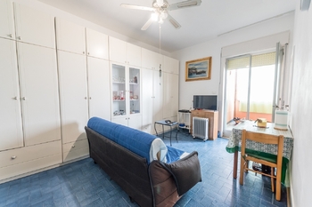 obývací pokoj s výstupem na terasu - Prodej bytu 2+kk v osobním vlastnictví 45 m², Montesilvano