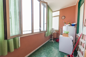 zasklenená lodžie - Prodej bytu 2+kk v osobním vlastnictví 45 m², Montesilvano