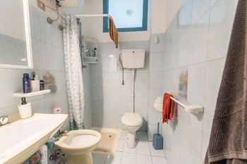 koupelna - Prodej bytu 2+kk v osobním vlastnictví 45 m², Montesilvano