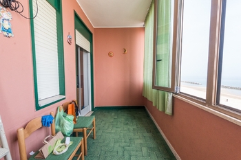 zasklenená lodžie - Prodej bytu 2+kk v osobním vlastnictví 45 m², Montesilvano