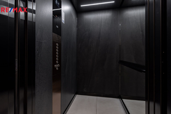 Prodej bytu 3+kk v osobním vlastnictví 86 m², Praha 5 - Smíchov