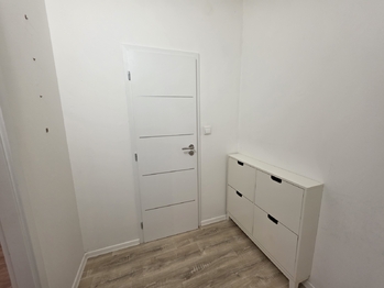 Pronájem bytu 2+kk v družstevním vlastnictví 43 m², Osek