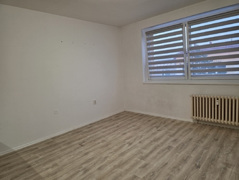 Pronájem bytu 2+kk v družstevním vlastnictví 43 m², Osek