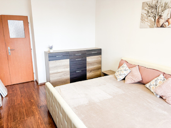 ložnice - Pronájem bytu 2+1 v osobním vlastnictví 53 m², Liberec