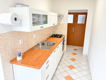 kuchyň - Pronájem bytu 2+1 v osobním vlastnictví 53 m², Liberec 