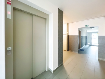 Prodej bytu 3+kk v osobním vlastnictví 90 m², Praha 5 - Stodůlky