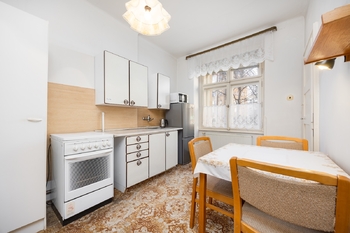 Prodej bytu 2+1 v osobním vlastnictví 63 m², Praha 6 - Dejvice