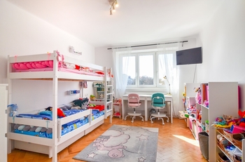 Dětský pokoj - Prodej bytu 3+1 v osobním vlastnictví 72 m², Podivín