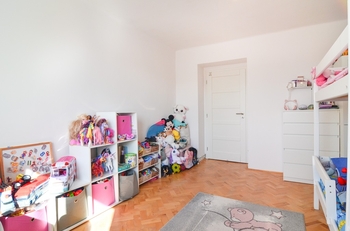 Dětský pokoj - Prodej bytu 3+1 v osobním vlastnictví 72 m², Podivín