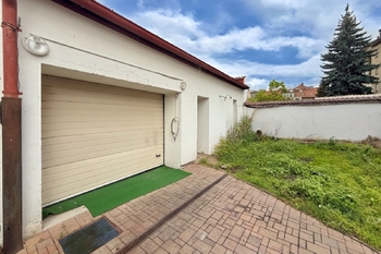 garáž - Prodej domu 242 m², Brandýs nad Labem-Stará Boleslav