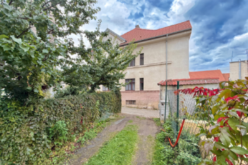 okolí vily - Prodej domu 242 m², Brandýs nad Labem-Stará Boleslav