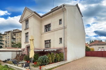 vila a dvůr - Prodej domu 242 m², Brandýs nad Labem-Stará Boleslav