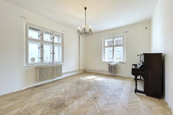 byt v 2.NP - Prodej domu 242 m², Brandýs nad Labem-Stará Boleslav