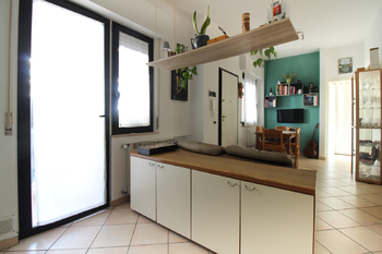 obývací pokoj s kuchyní - Prodej bytu 3+kk v osobním vlastnictví 85 m², Roseto degli Abruzzi