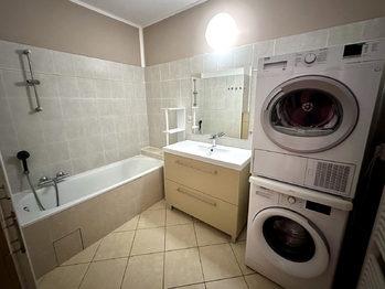 Prodej bytu 3+kk v osobním vlastnictví 69 m², Praha 9 - Kbely