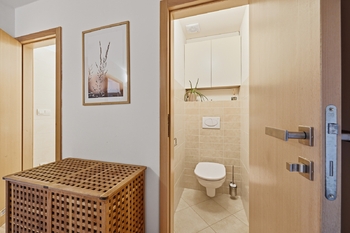 toaleta - Prodej bytu 3+1 v osobním vlastnictví 83 m², Praha 4 - Háje