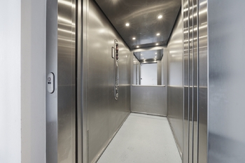 výtah - Prodej bytu 3+1 v osobním vlastnictví 83 m², Praha 4 - Háje