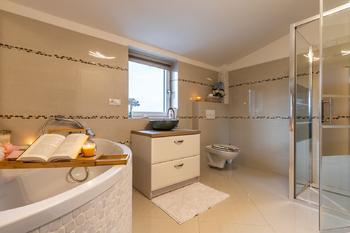 Prodej domu 311 m², Libiš