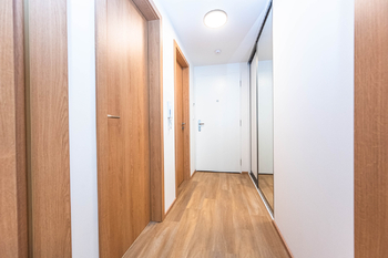 Pronájem bytu 2+kk v osobním vlastnictví 62 m², Praha 9 - Hloubětín