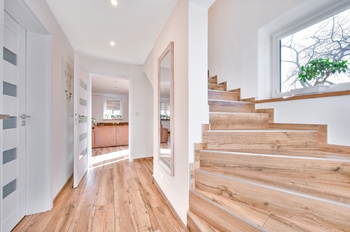 Hlavní chodba - Prodej domu 100 m², Hranice