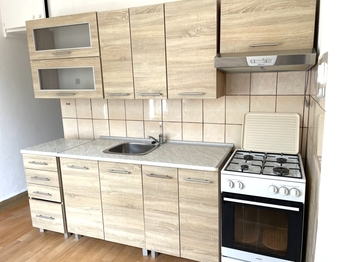 kuchyňská linka - Pronájem bytu 1+1 v osobním vlastnictví 33 m², Pardubice