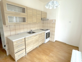 kuchyňská linka - Pronájem bytu 1+1 v osobním vlastnictví 33 m², Pardubice