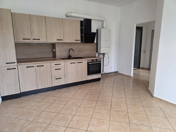 Pronájem bytu 2+kk v družstevním vlastnictví 43 m², Osek