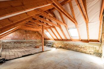 Zemědělská usedlost Lísky, objekt bývalého zámeckého dvora - Prodej zemědělského objektu 350 m², Chvalnov-Lísky