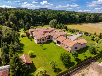 Prodej domu 652 m², Podbrdy