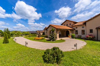 Prodej domu 652 m², Podbrdy