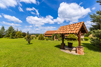Prodej domu 652 m², Podbrdy