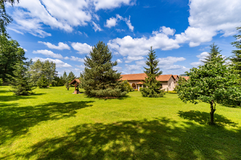 Prodej domu 652 m², Podbrdy