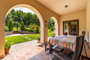 Prodej domu 652 m², Podbrdy