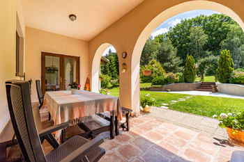 Prodej domu 652 m², Podbrdy