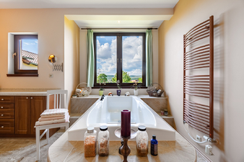 Prodej domu 652 m², Podbrdy