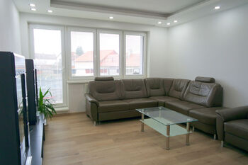 Pronájem bytu 2+1 v osobním vlastnictví 56 m², Nehvizdy