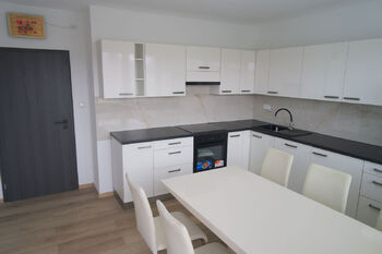 Pronájem bytu 2+1 v osobním vlastnictví 56 m², Nehvizdy